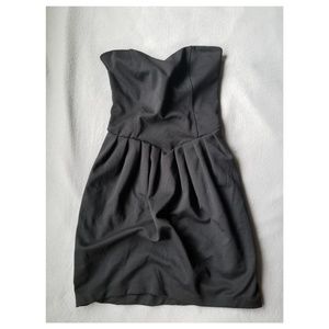 Little black strapless dress XS